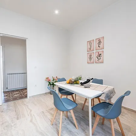 Mato Paradise アパート *